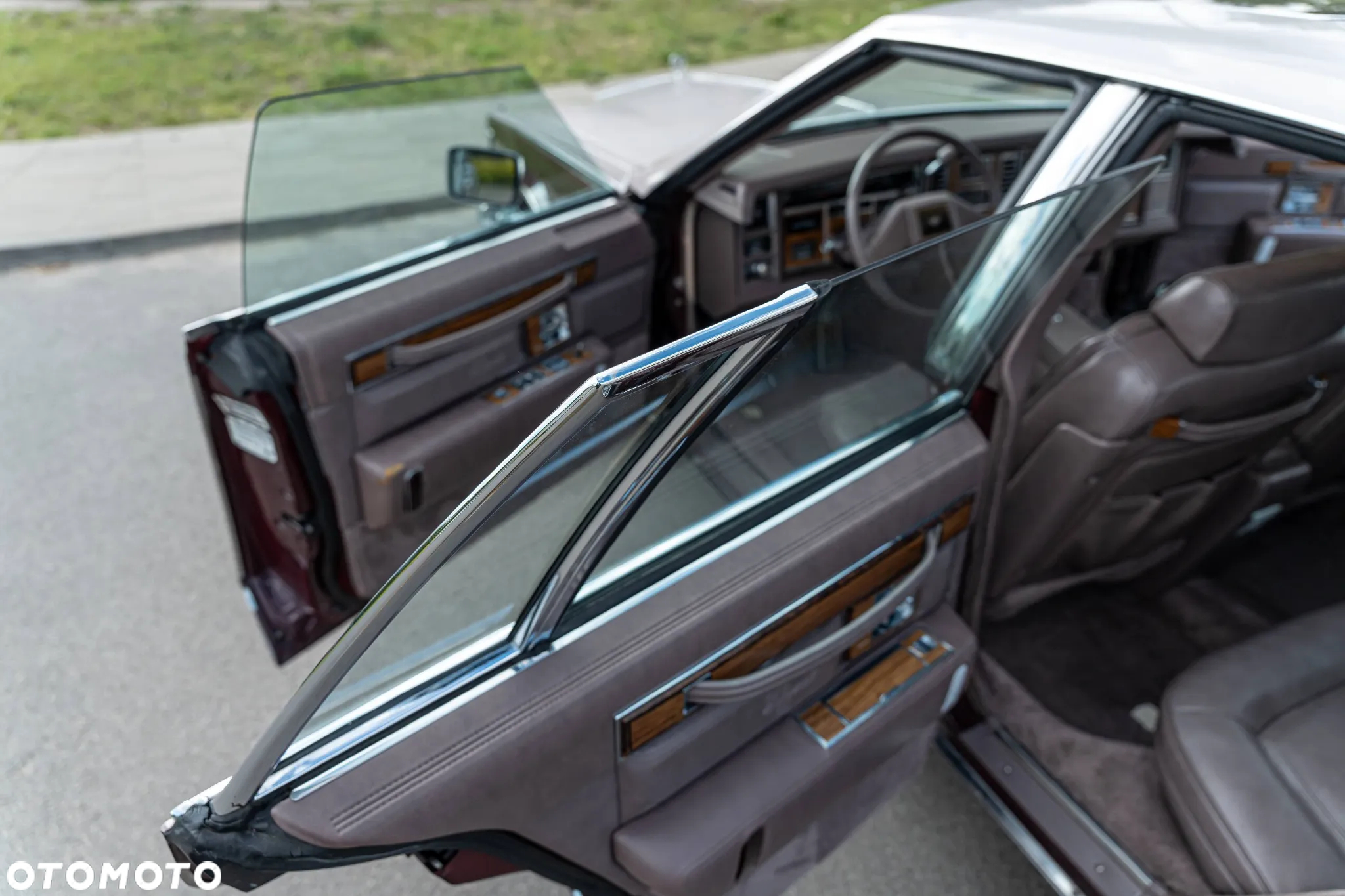 Cadillac Seville - 32