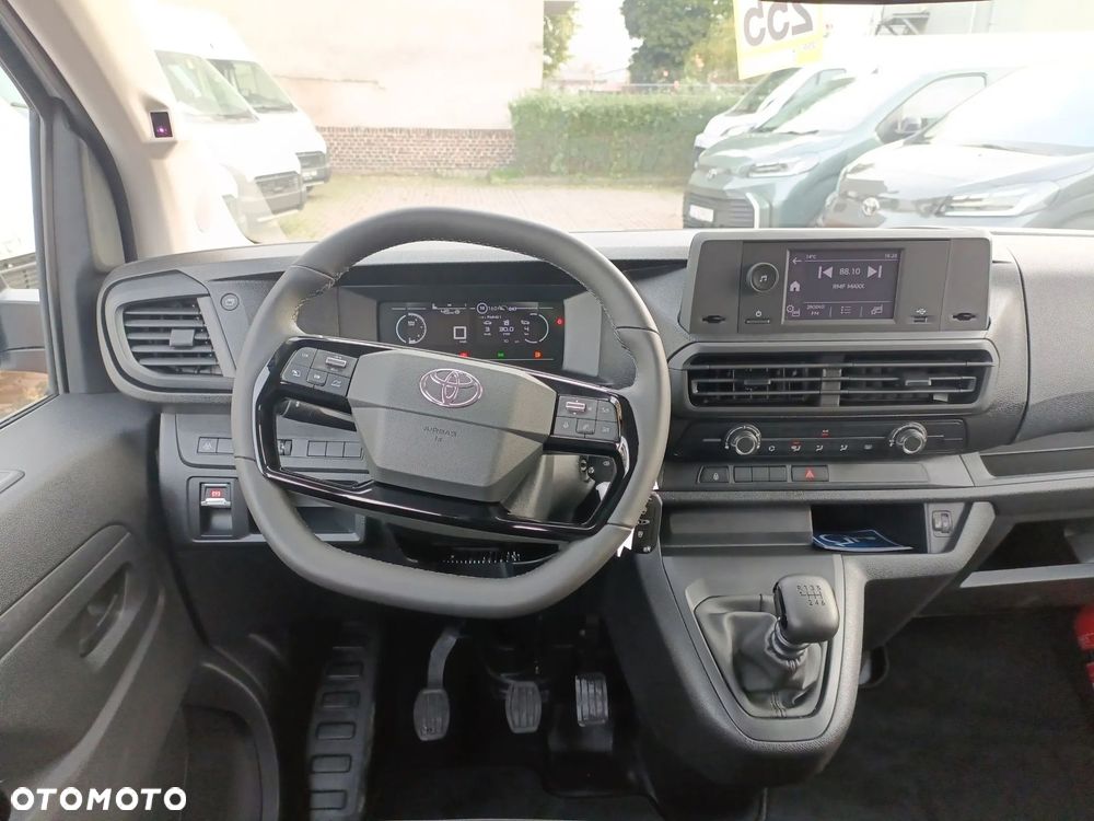 Toyota Proace Verso 2.2 D4-D Long Combi - 13