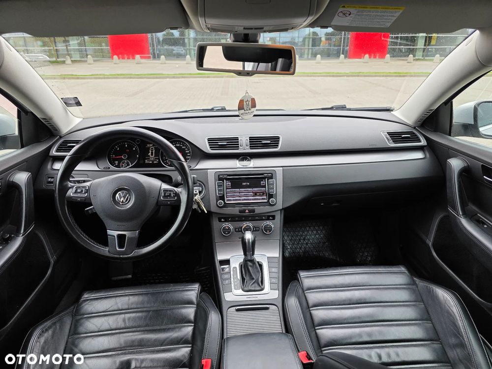 Volkswagen Passat 2.0 TDI Highline R-Style DSG - 6