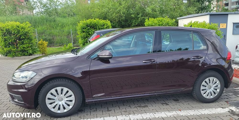 Volkswagen Golf - 6