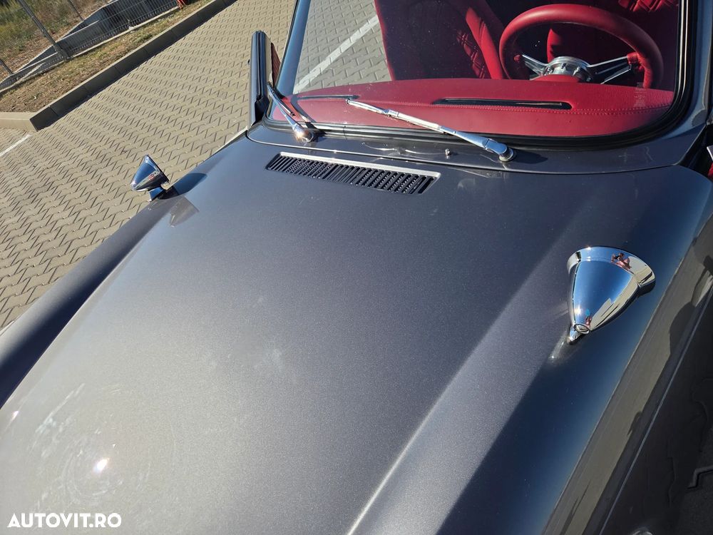 Triumph Spitfire - 11