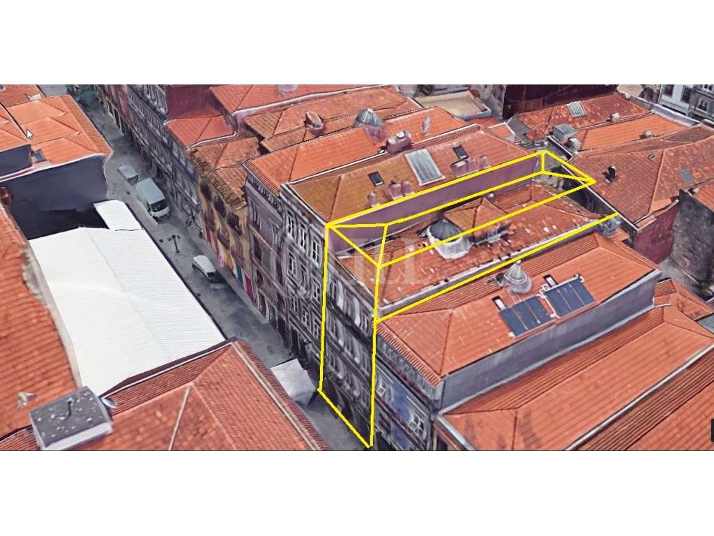Prédio com projeto aprovado, Rua das Flores, Porto - Grande imagem: 2/3