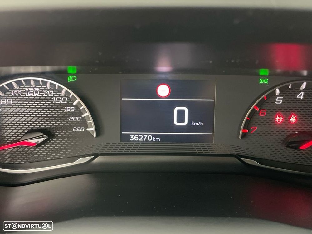 Peugeot 2008 1.2 PureTech Active - 9