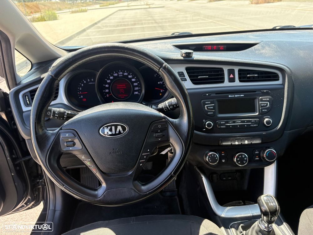 Kia Ceed SW 1.4 CRDi More Edition - 13