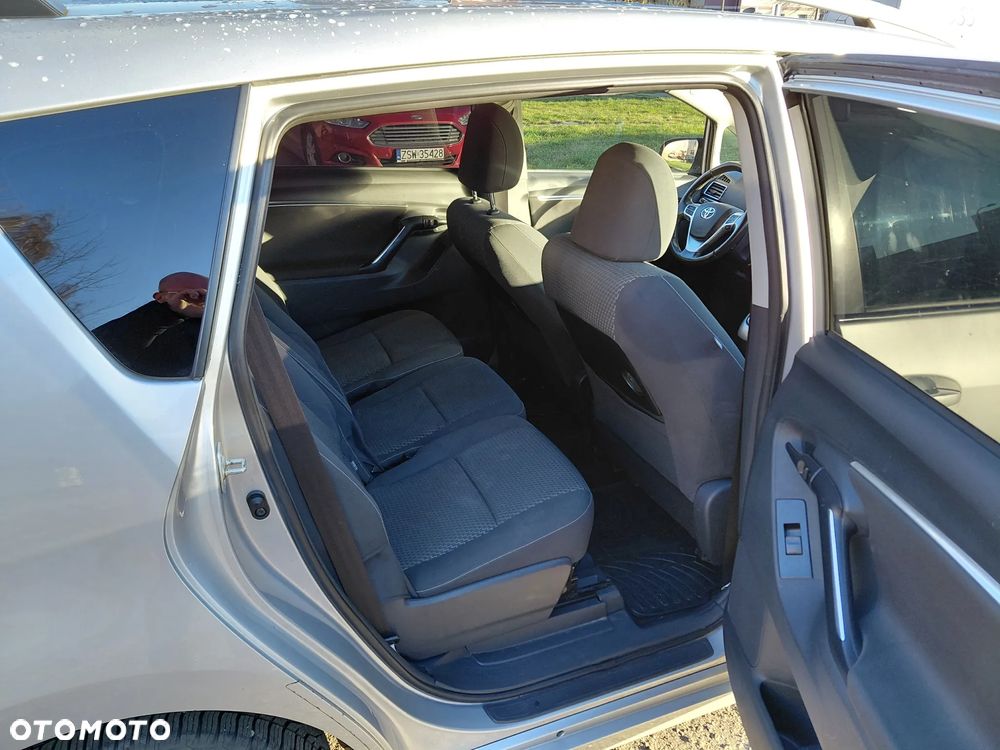Toyota Verso 2.0 D-4D 7-Sitzer Executive - 9