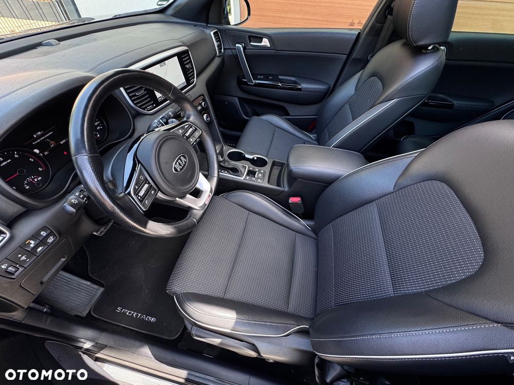 Kia Sportage 1.6 CRDI AWD Eco-Dynamics+ (48V M-H) DCT GT LINE - 21