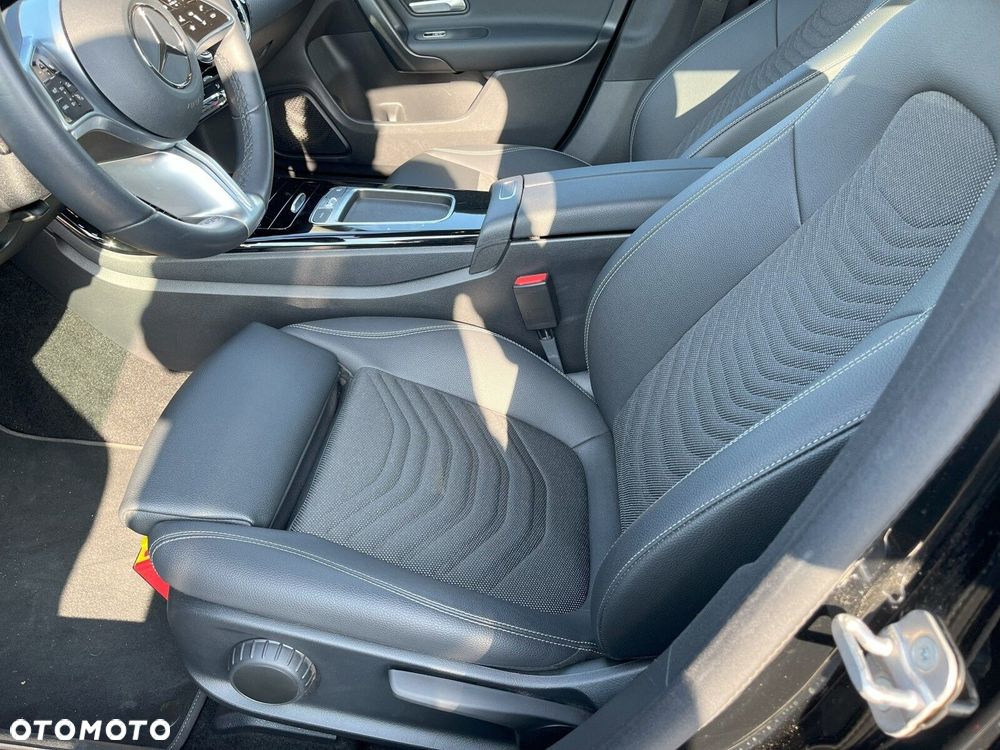 Mercedes-Benz CLA - 21