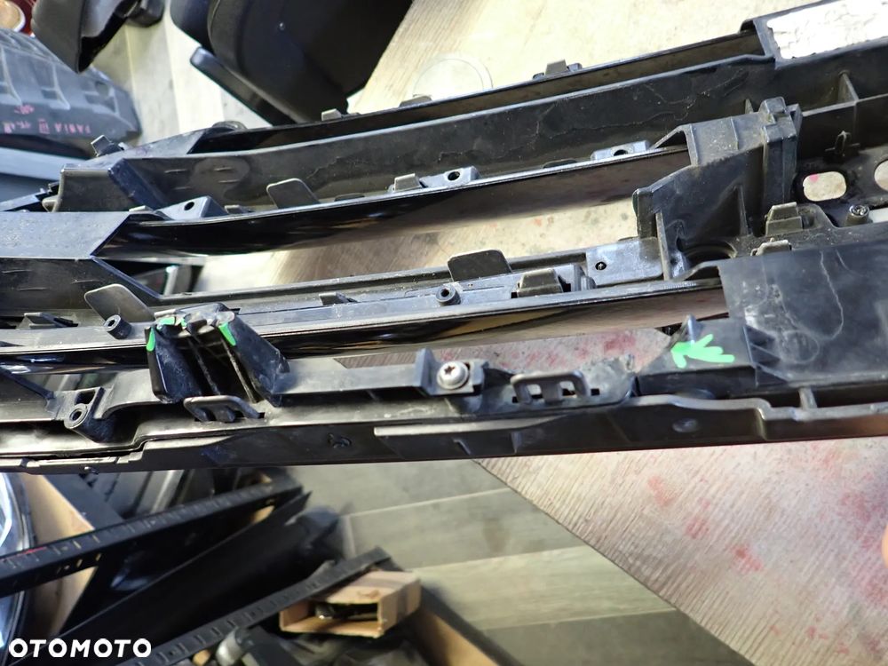 FORD EDGE II GRILL ATRAPA FT4B-8200-AKS FT4B-8200-BK5 FT4B-8200-CKS FT4B-8200-DK5 - 11