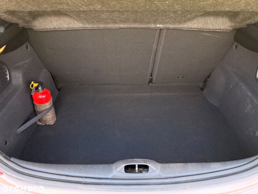 Peugeot 208 1.2 PureTech Style - 12