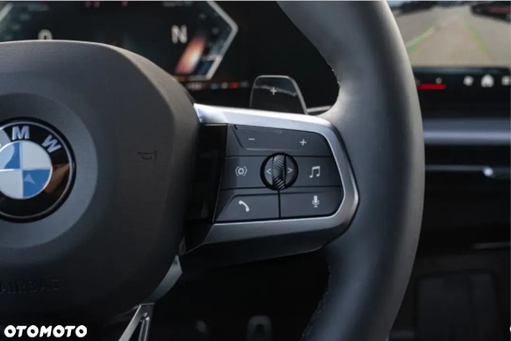 BMW X1 sDrive20d mHEV - 13