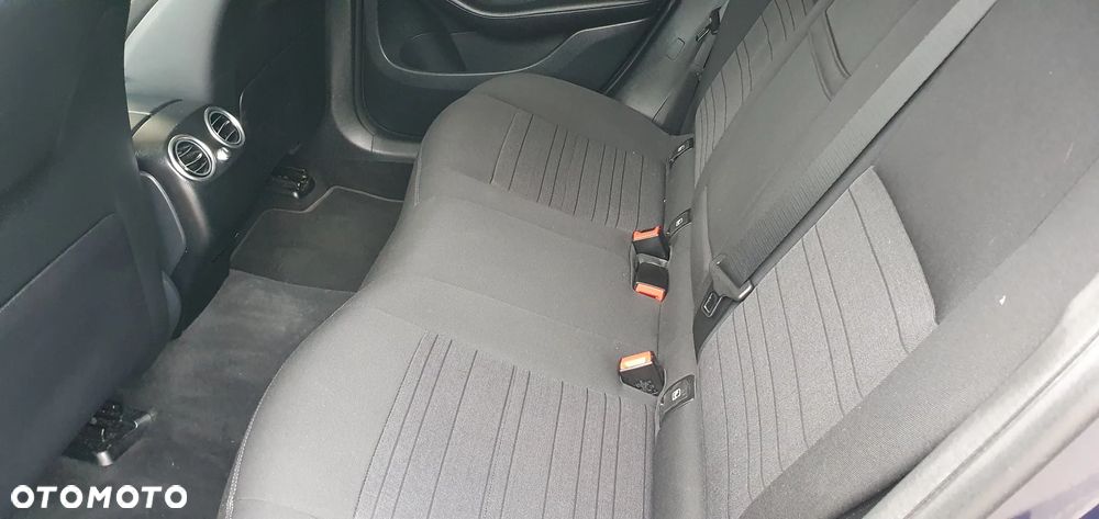 Mercedes-Benz GLC - 13