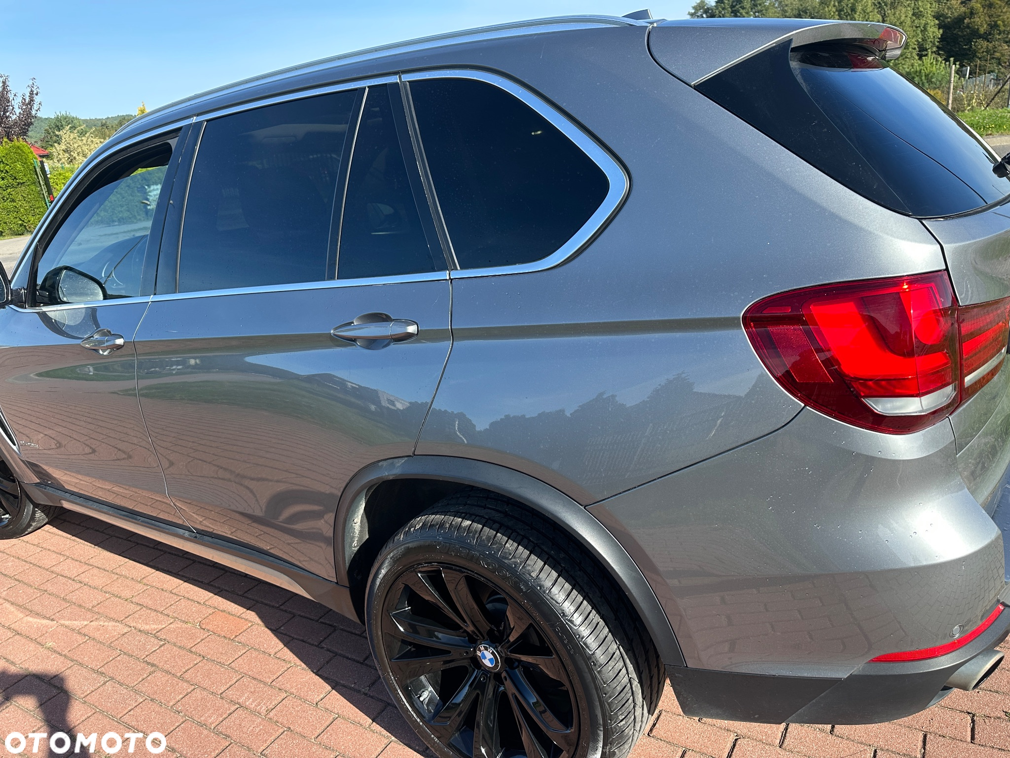 BMW X5 xDrive35i Sport-Aut - 2