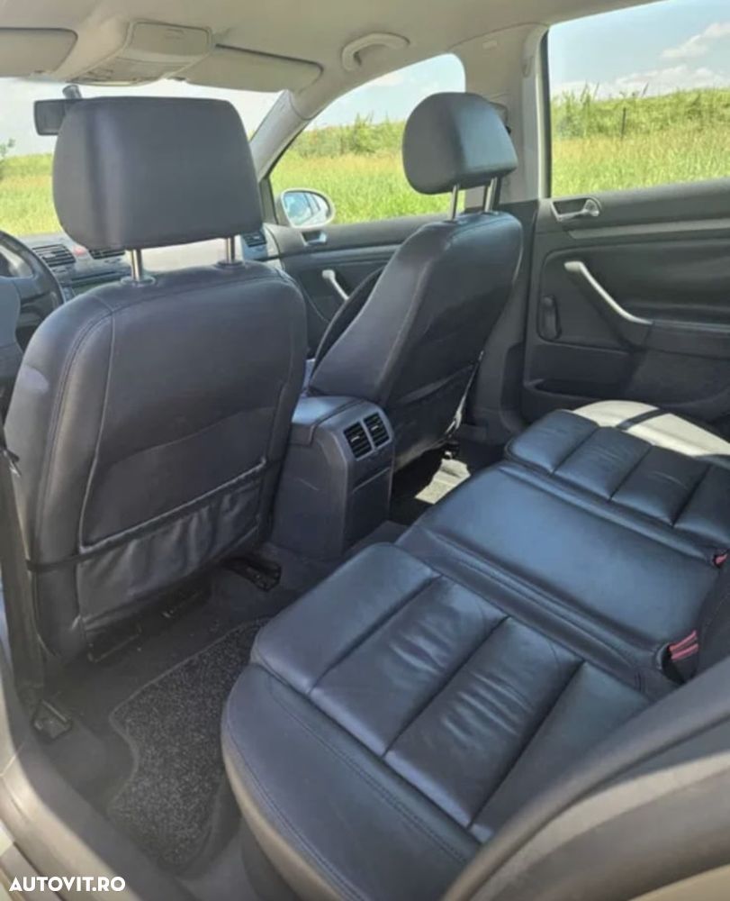 Volkswagen Golf 1.6 FSI Comfortline - 8