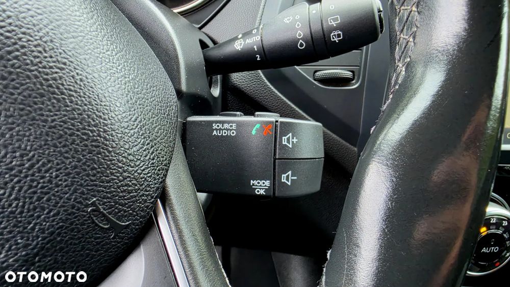 Renault Captur (ENERGY) TCe 90 LIMITED - 28