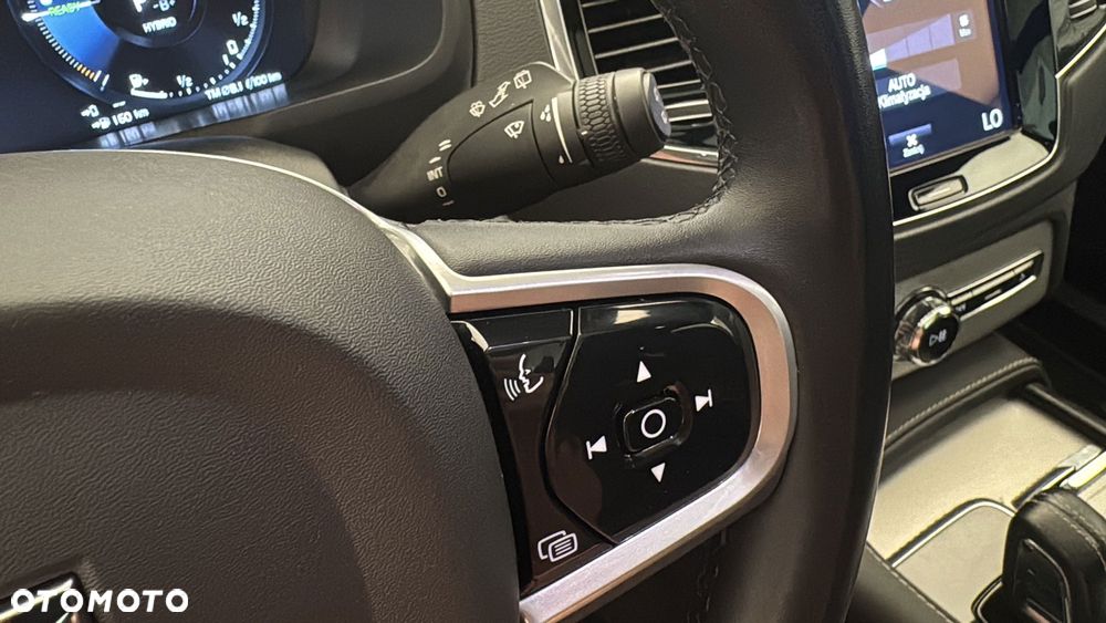 Volvo XC 90 T8 AWD Plug-In Hybrid R-Design 7os - 23