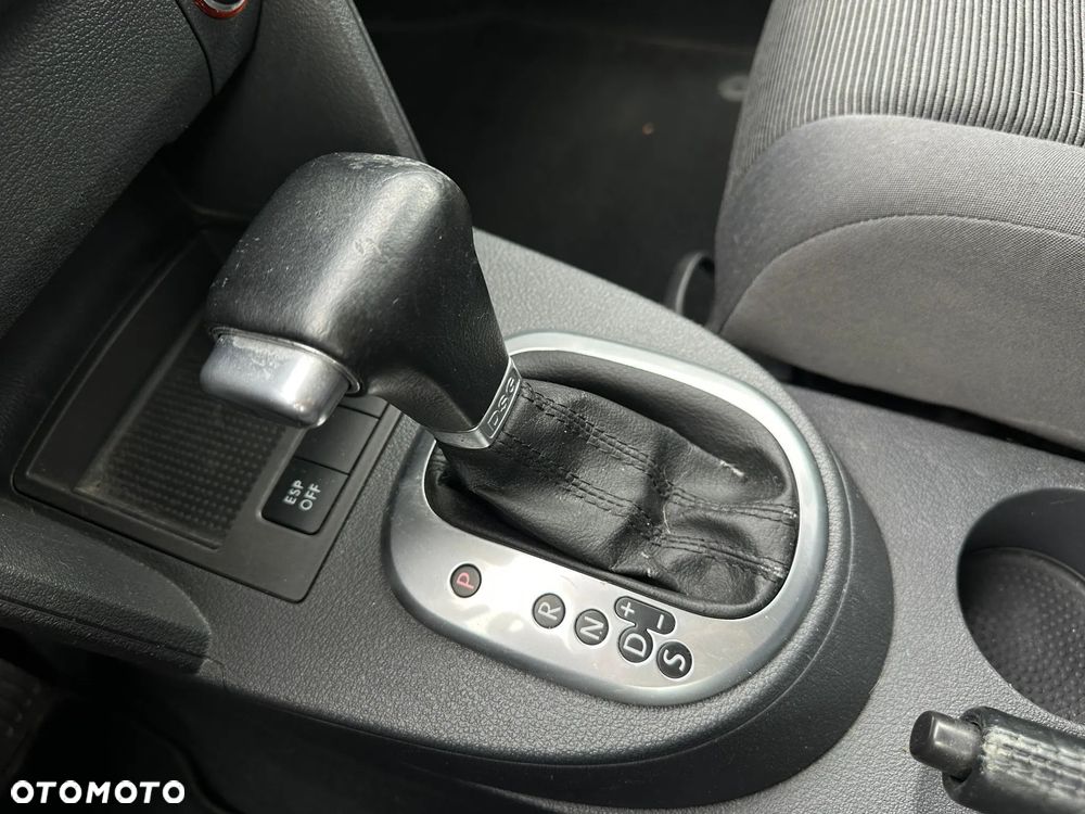 Volkswagen Touran 1.9 TDI Trendline DSG - 22