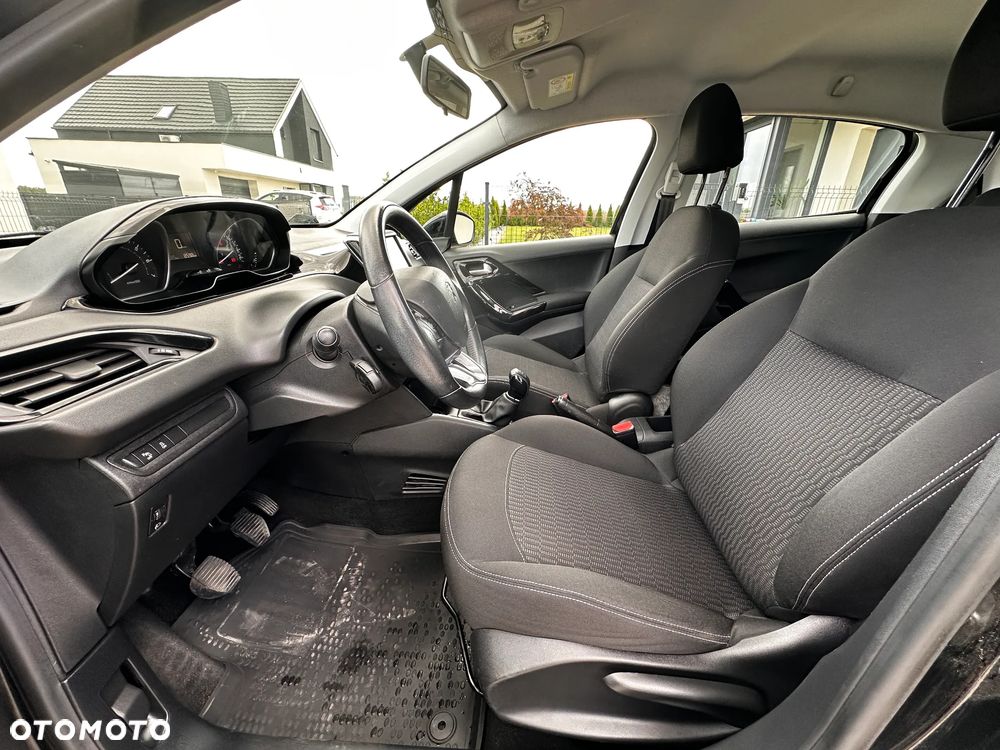 Peugeot 208 1.2 PureTech Active - 15