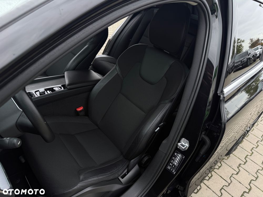 Volvo V60 D3 Drive-E Momentum - 32