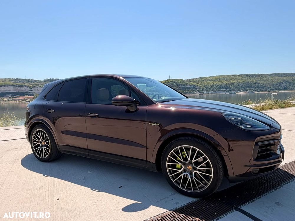 Porsche Cayenne - 4