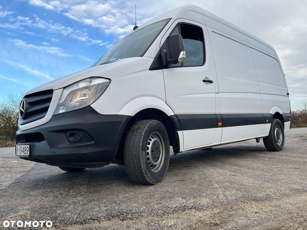 Mercedes-Benz Sprinter - 2