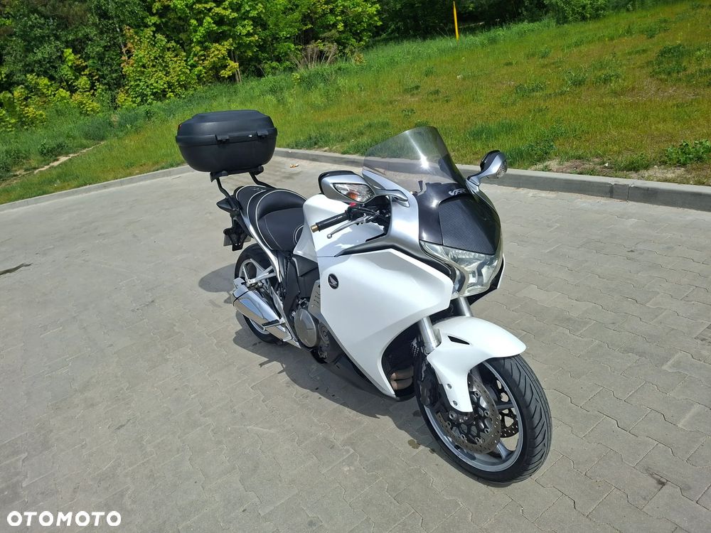 Honda VFR - 7