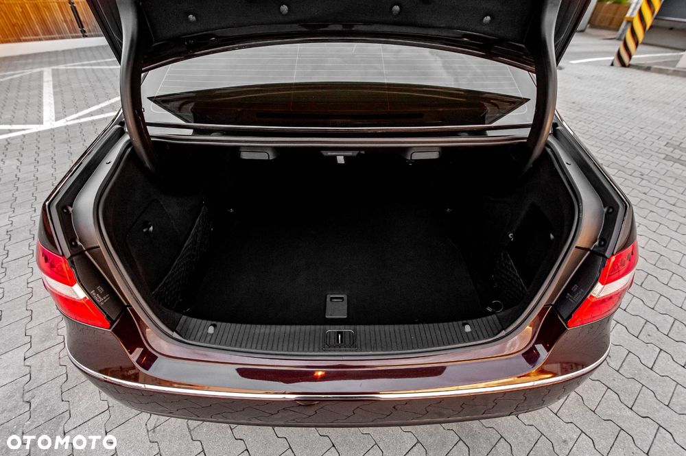 Mercedes-Benz Klasa E 350 CDI BlueEff Elegance - 36