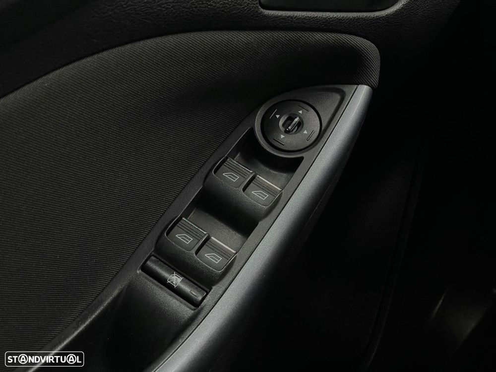 Ford Focus SW 1.6 TDCi Titanium - 11