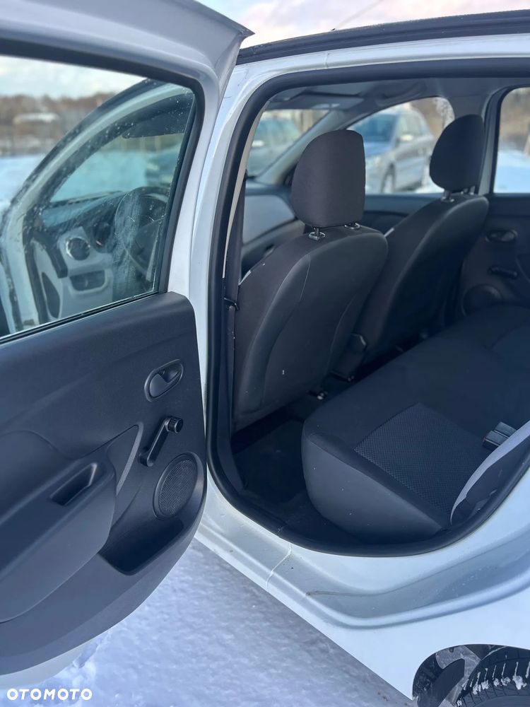 Dacia Sandero - 11