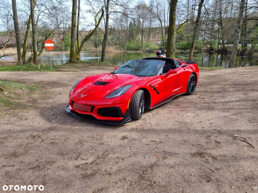 Chevrolet Corvette - 12