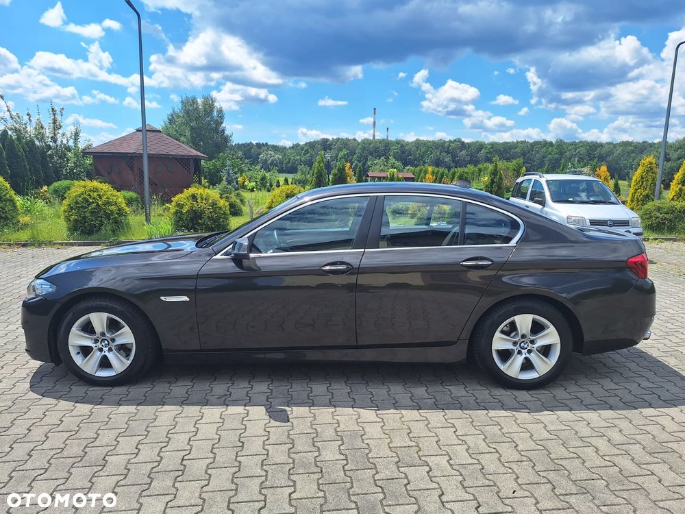 BMW Seria 5 528i xDrive Sport-Aut Luxury Line - 5