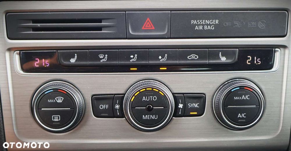 Volkswagen Golf Sportsvan - 23