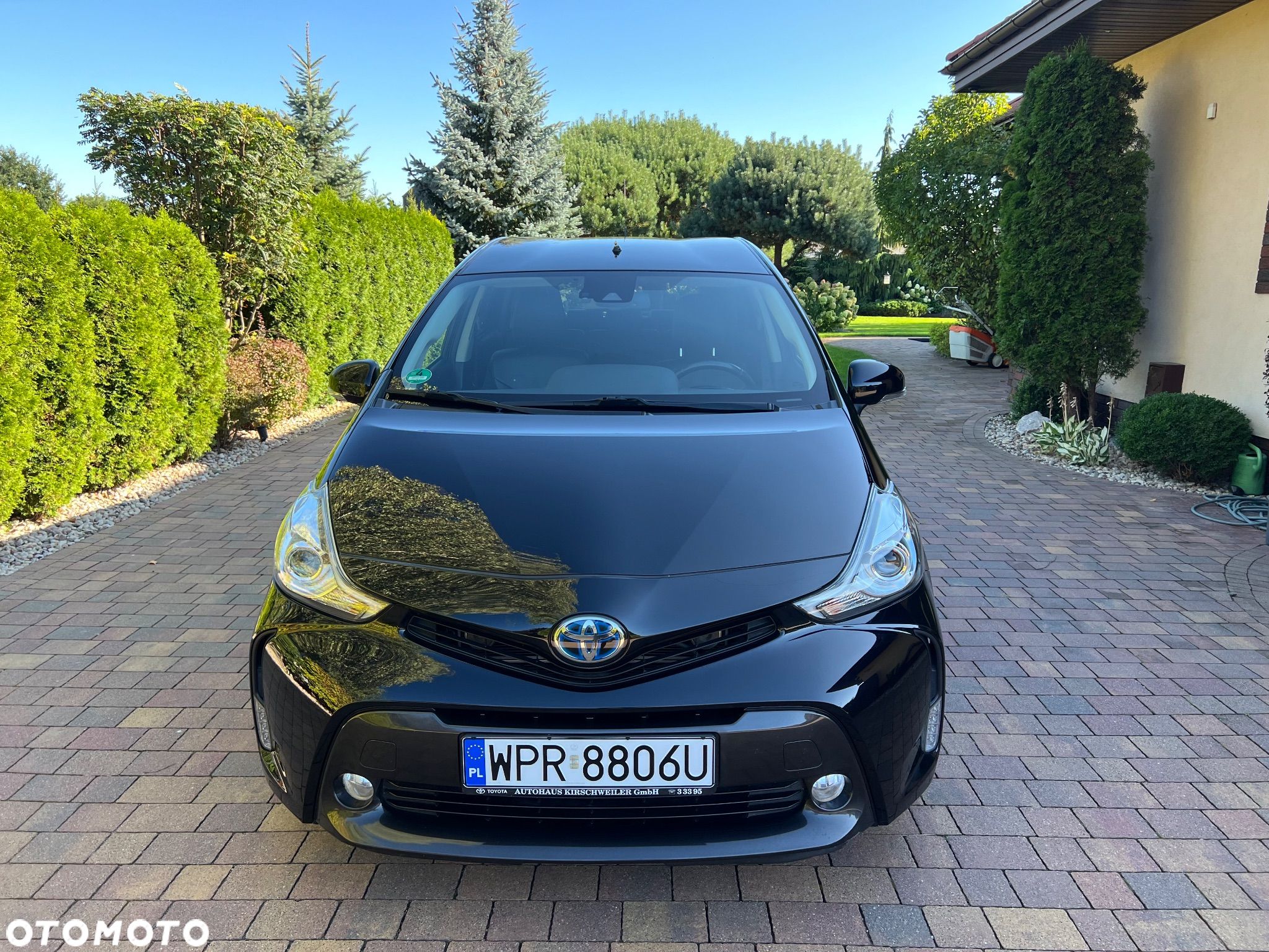 Toyota Prius+ (Hybrid) Comfort - 1