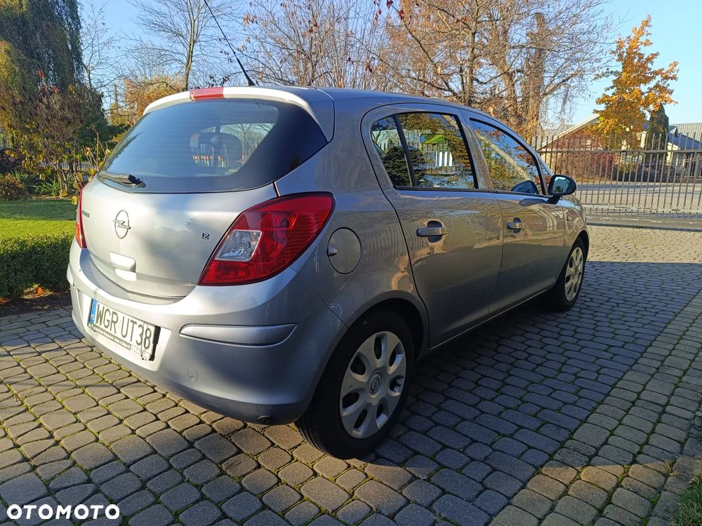Opel Corsa 1.2 16V Cosmo - 22