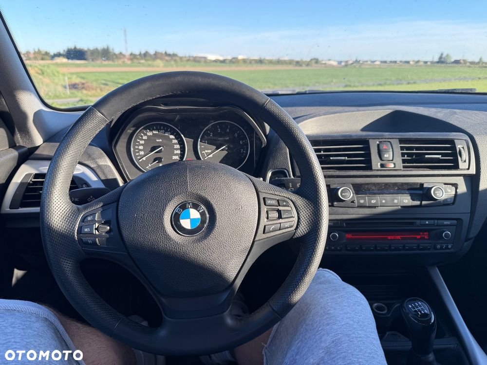 BMW Seria 1 116i - 12