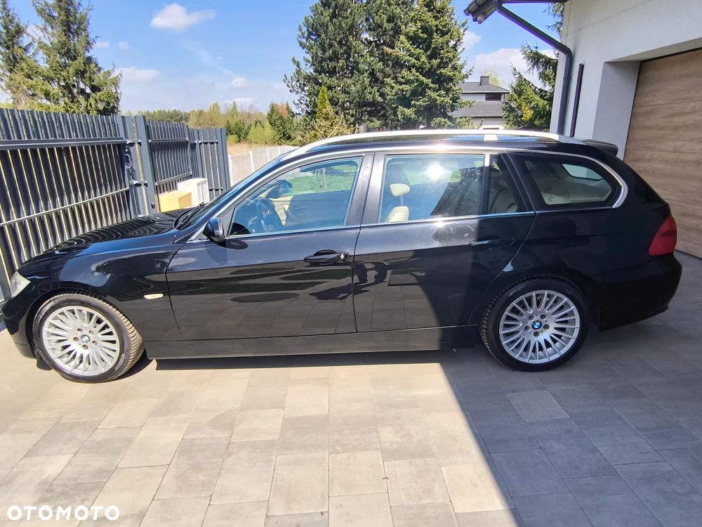 BMW Seria 3 330i - 6