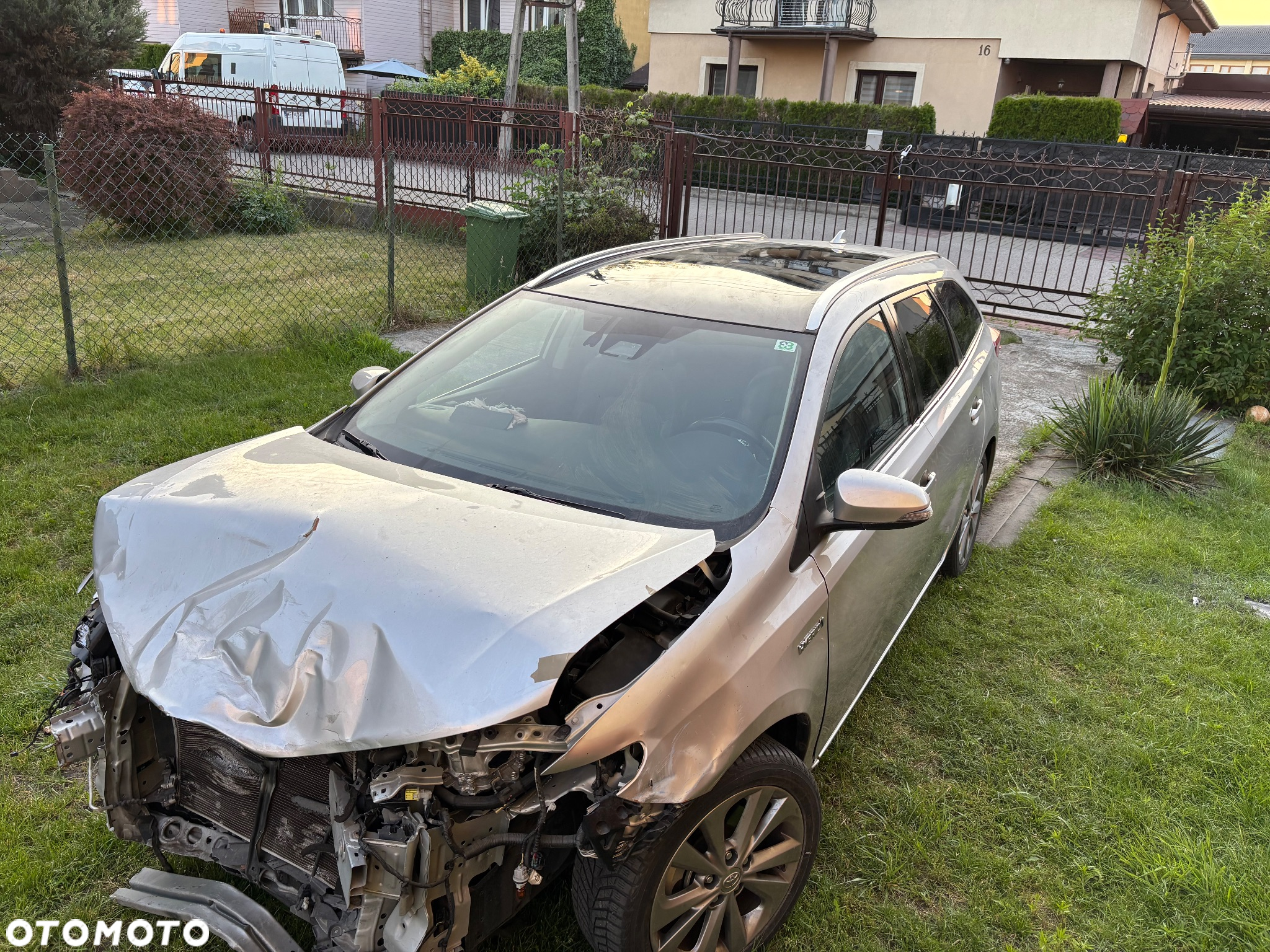 Toyota Auris 1.8 VVT-i Hybrid Automatik Touring Sports Executive - 3