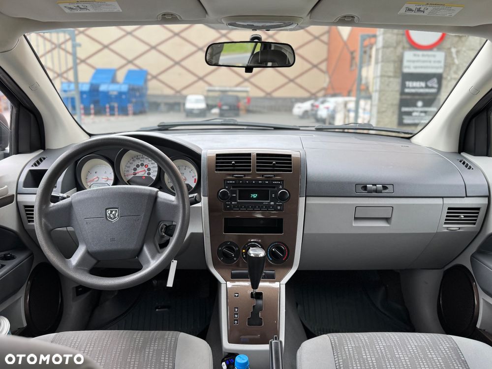 Dodge Caliber - 8