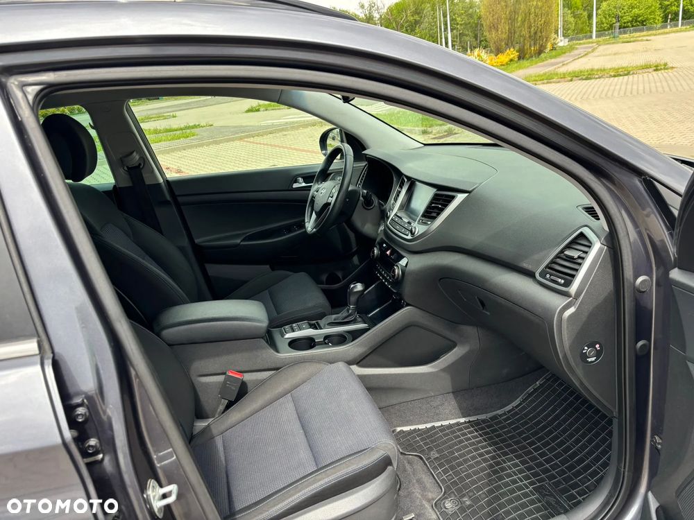 Hyundai Tucson blue 1.7 CRDi 2WD DCT Premium - 37