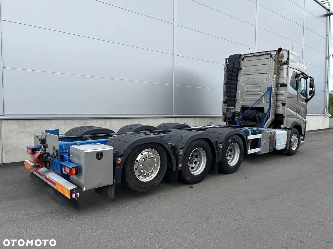 Volvo FH16 750 8x4x4 / 750 KM! / Rama do zabudowy / 4. oś skrętna i podnoszona - 5
