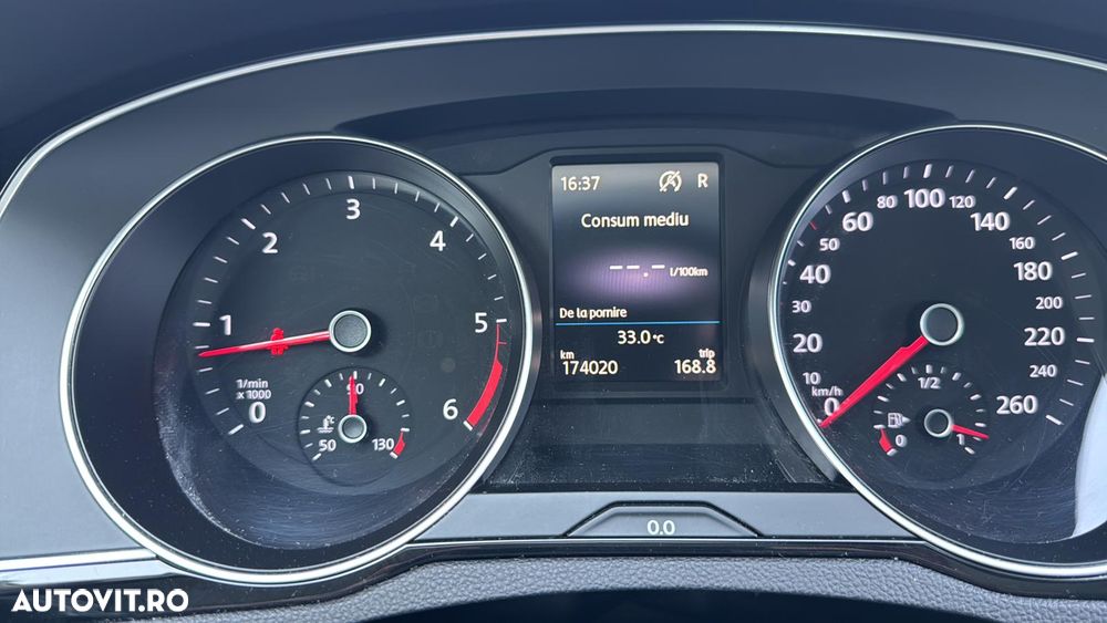 Volkswagen Passat 2.0 TDI DSG Highline - 8