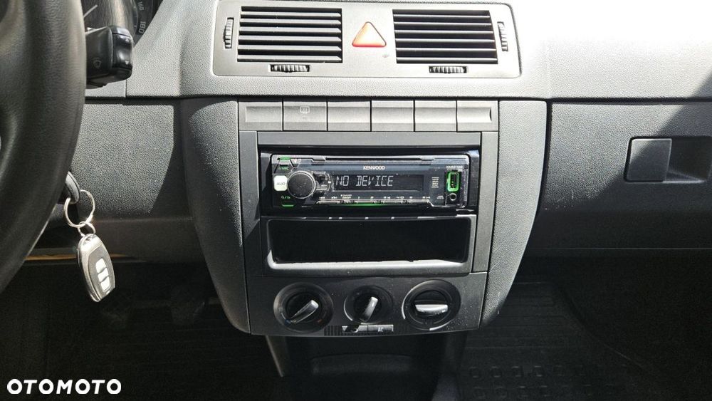 Skoda Fabia 1.4 16V Ambiente - 13