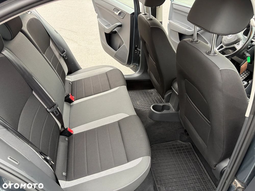 Skoda RAPID 1.6 TDI DPF Clever - 9