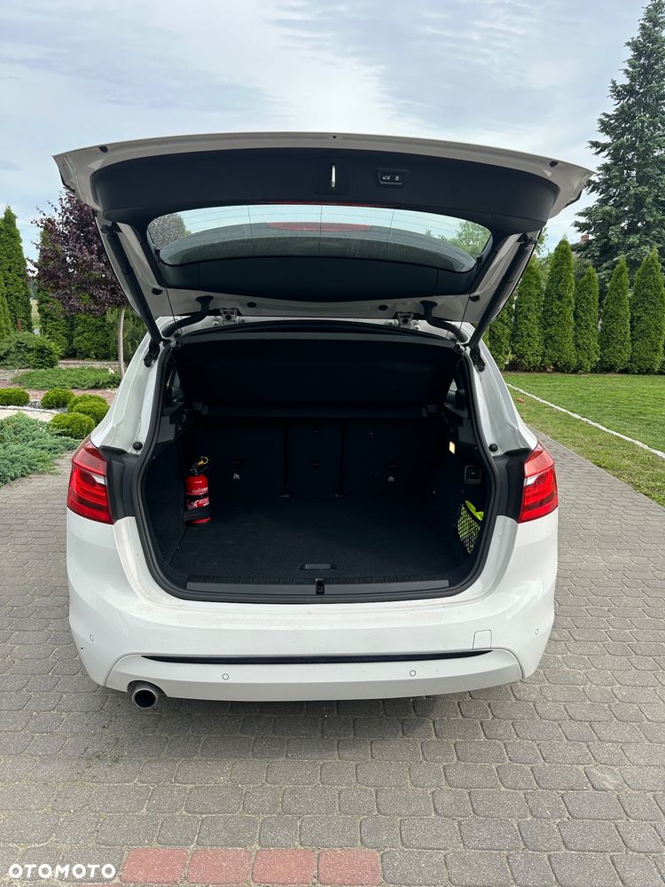 BMW Seria 2 216d Sport Line - 9