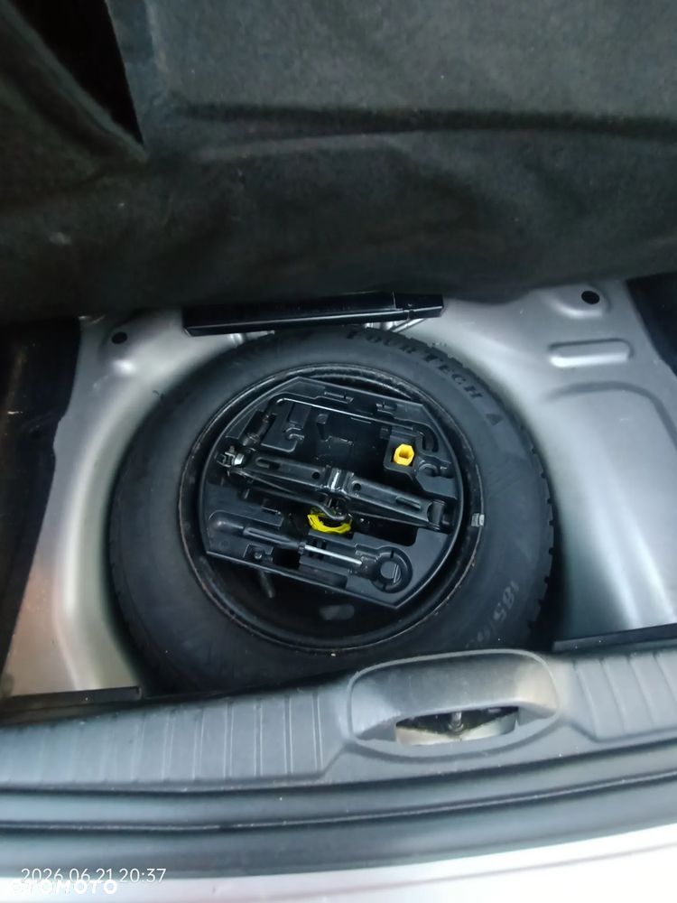 Peugeot 208 - 21
