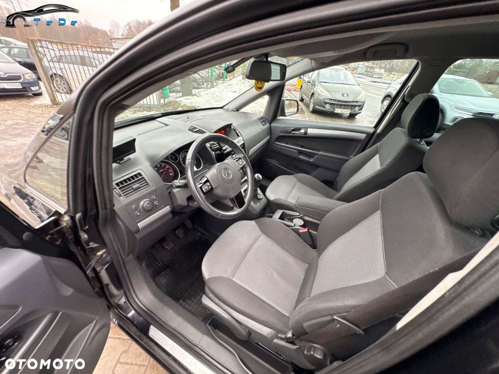 Opel Zafira 1.8 Cosmo - 9