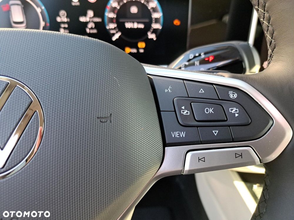 Volkswagen Passat - 24