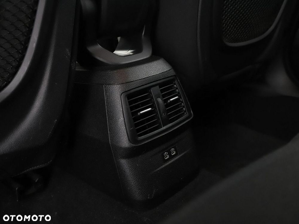 BMW Seria 2 218d Advantage - 34