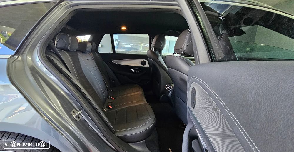 Mercedes-Benz E 220 d AMG Line - 33