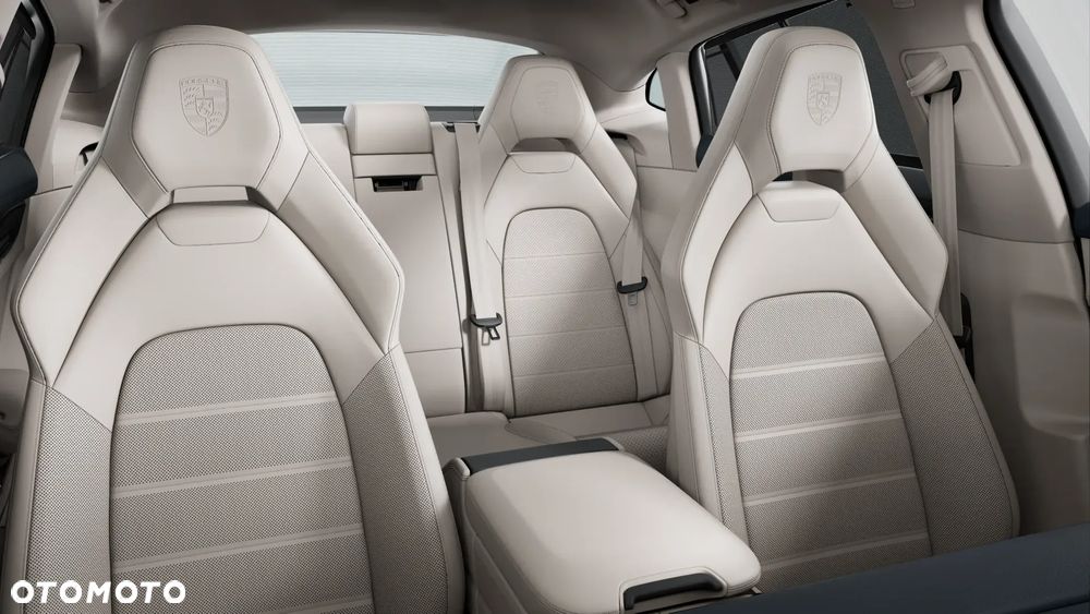 Porsche Panamera 4S E-Hybrid PHEV - 8