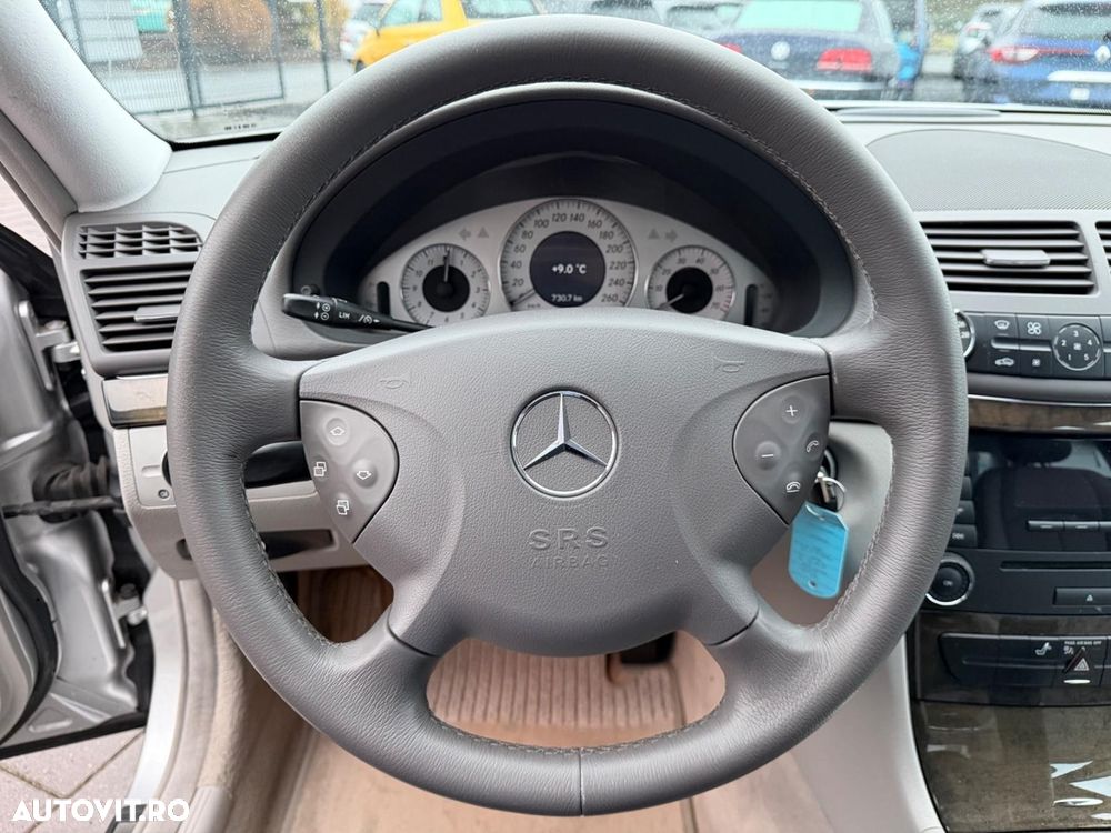 Mercedes-Benz E 240 4Matic Avantgarde - 14